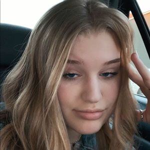 Meet your Posher, Jasmine